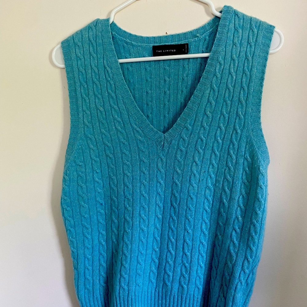 New York & Co. Sweater Vest size L.